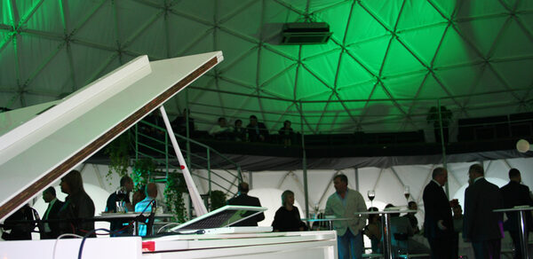 Терраса в волшебном саду