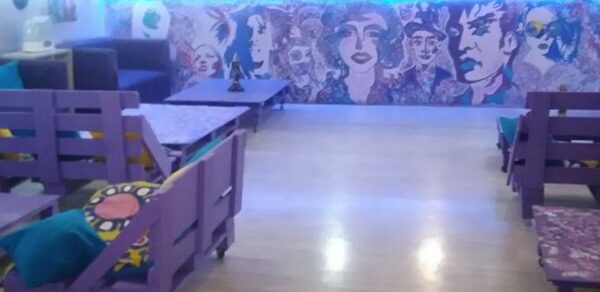 Лофт с 6-ти метровой барной стойкой