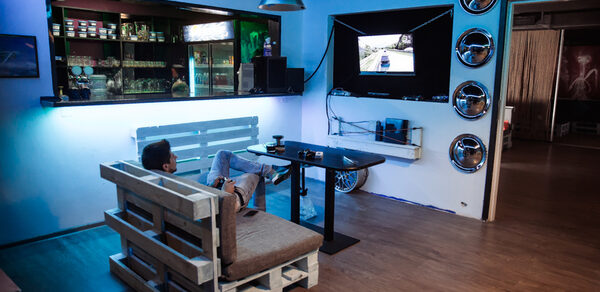 Lounge Box (Лаунж Бокс). Лофт с вип комнатами 