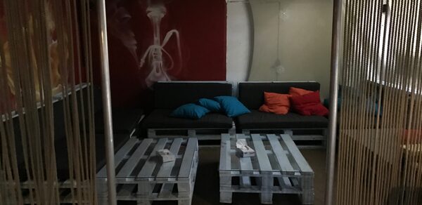 Lounge Box (Лаунж Бокс). Лофт с вип комнатами 