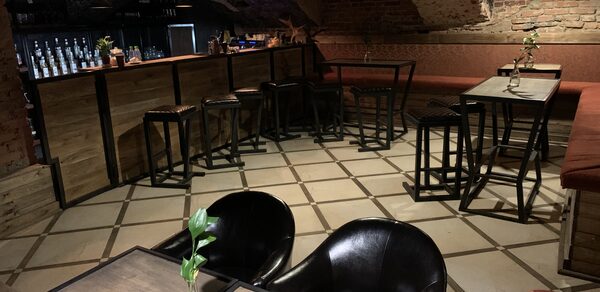 Кирпичный лофт-бар