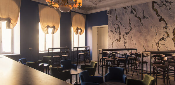 Commode. Лофт с высокими потолками