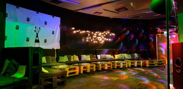 Фотостудия WhitePlace. Лофт-кальянная 