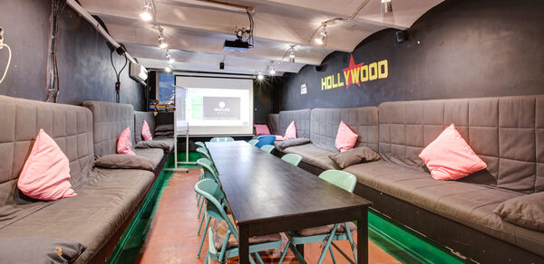 CheckPoint Небольшой кино-лофт