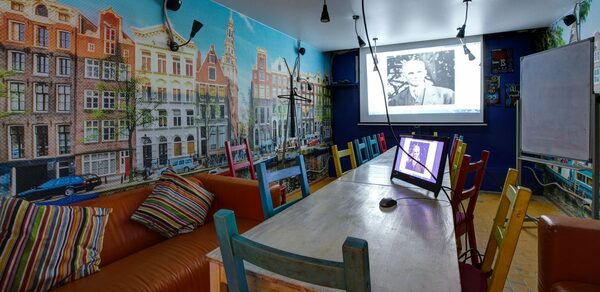 CheckPoint Стильное анти-кафе в центре 