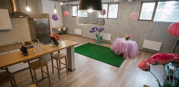 Лофт с кухней