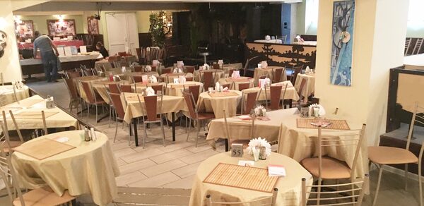 Малый зал со сценой на Цветном