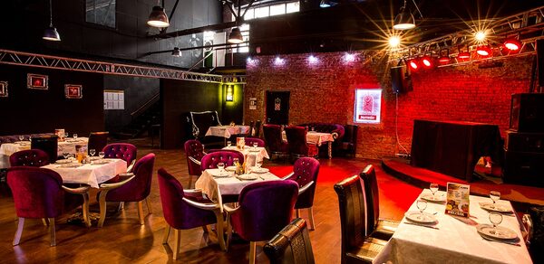 Station Hall Двухэтажный лофт