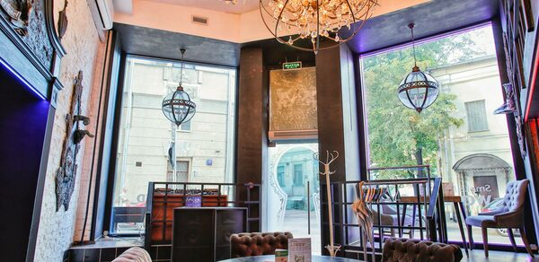 Двухуровневое кальянное пространство