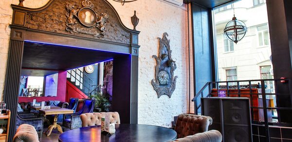 Двухуровневое кальянное пространство