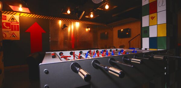 Tesla Lounge Мини-лофт с настольным футболом