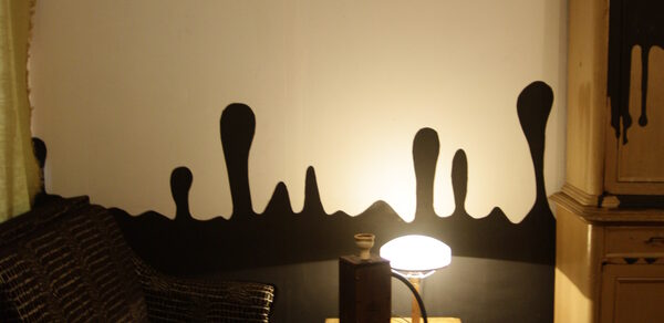 Небольшая уютная площадка с кальянами