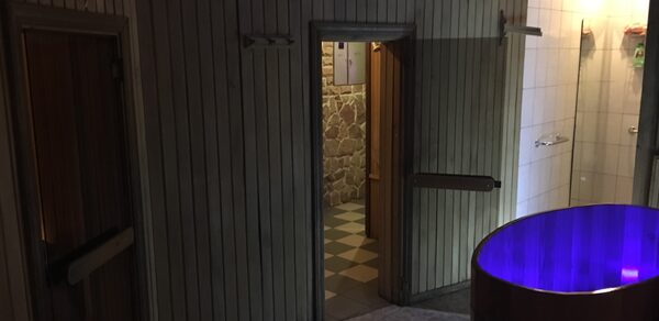 Универсальная площадка для вечеринок с аква зоной