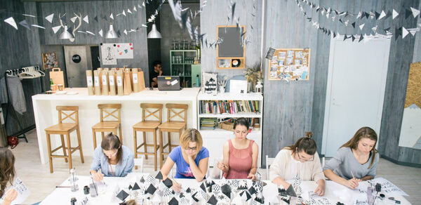 Стильный лофт в скандинавском стиле. Вход с улицы. Женский мастер-класс.