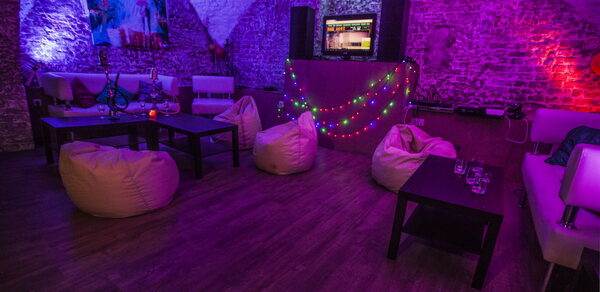 Наш Лофт Зал с кирпичными сводами в центре