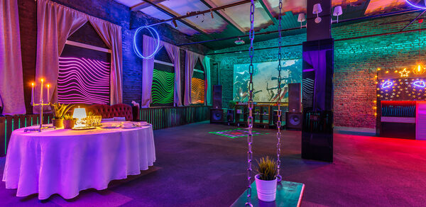 Loft blackout (Лофт блэкаут). Просторный лофт