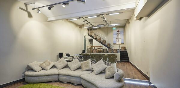 Custos Hotels Универсальная площадка с медиа-оборудованием