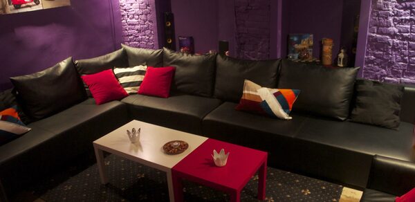 Кинотеатр на 20 человек с играми и кальяном