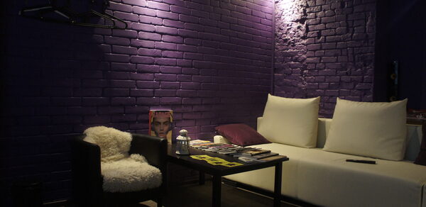 Мини-кинотеатр с играми и кальяном