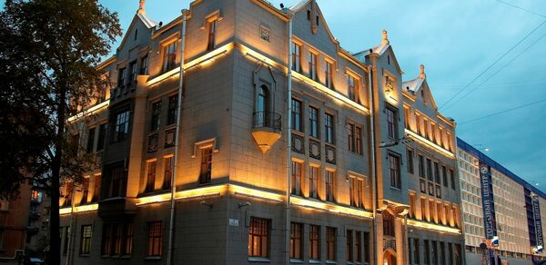 Lancaster Court Hotel