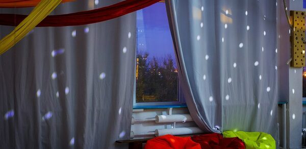 Yunga Studio. Лофт-пространство с качелями 