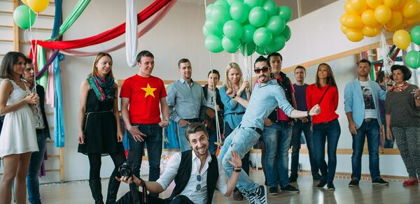 Yunga Studio (Юнга Студио). Лофт-пространство с качелями 