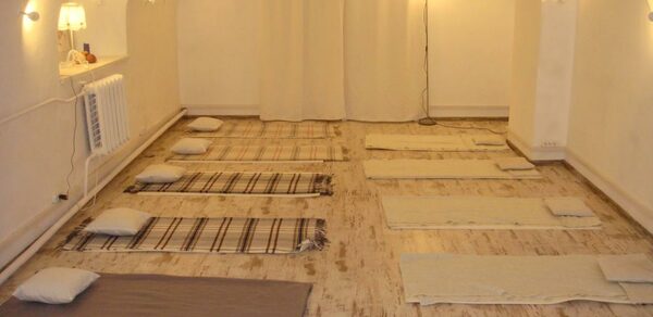 Белая комната