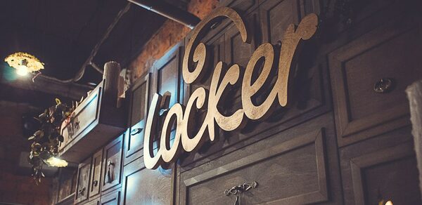Locker Quest Bar  