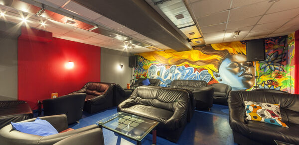 F-Lounge Лофт с кальянами и напитками