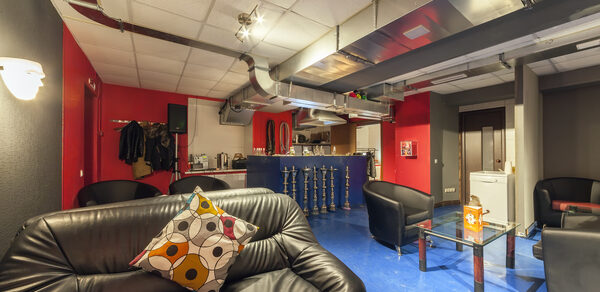 F-Lounge Лофт с кальянами и напитками