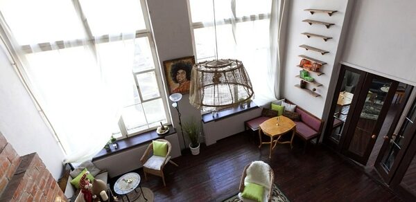 Пентхаус Поднебесная. Уютный лофт с действующим камином