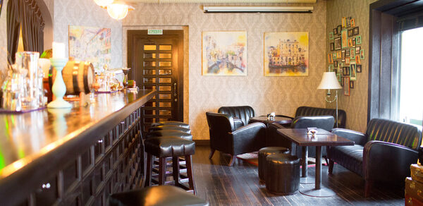 Зал с кабинками в центре Москвы