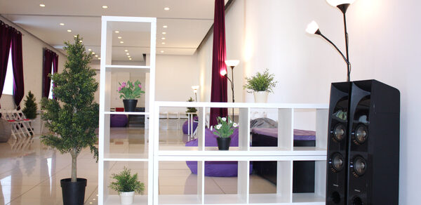 Лофт на Самокатной. Светлый лофт на набережной