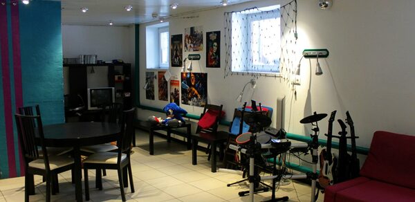 Антикафе GLHF Лофт: 400 видеоигр, 100 настольных