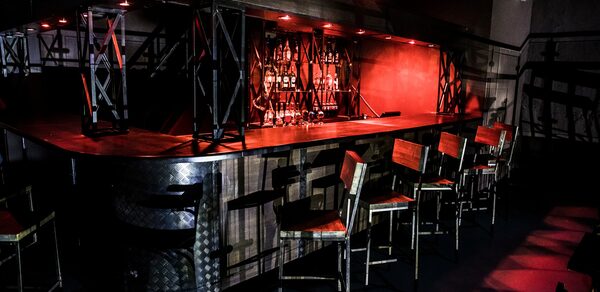 RED PUB Пространство клуба со сценой