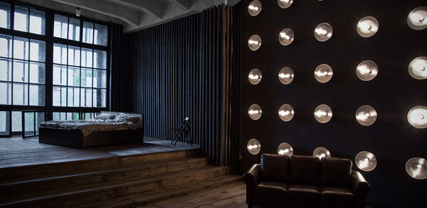 Wood Studios Лофт с декорациями на Электрозаводской