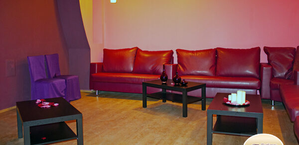 Зал для переговоров, Дней рождений, фуршетов, тренингов в центре Санкт-Петербурга