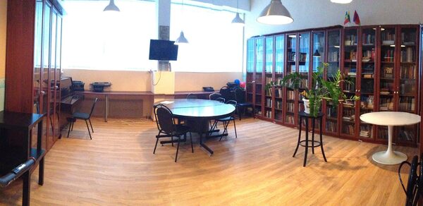 Зал для совещаний, дней рождений