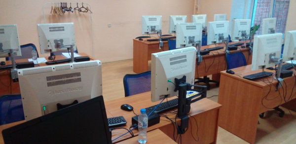 Тренер-ИТ. Большой учебный класс с компьютерами