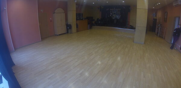 Зал для Занятий Йогой 