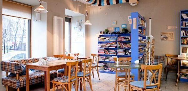 Арт-клуб "Книги и кофе"