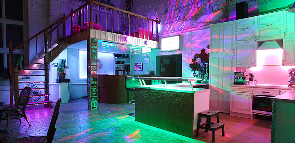 Лофт Моя Студия Лофт-кухня, 2 этажа, свет и звук