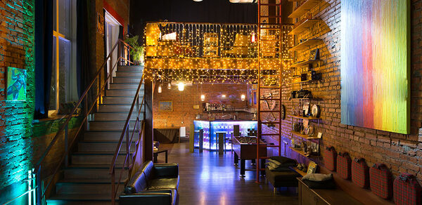 Лофт Банка. Двухуровневый лофт со сценой