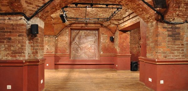 Культурный центр «Хитровка» Лофт с кирпичными сводами