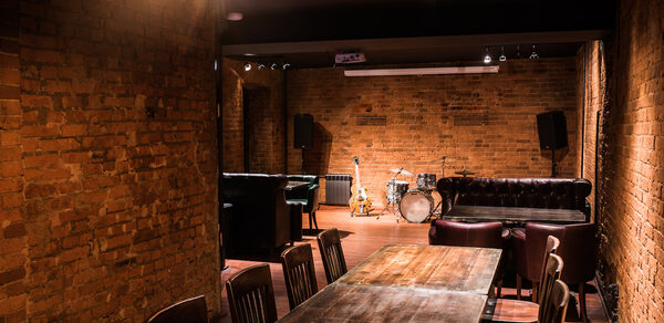 Kontora Grill Pub. Арт-лекторий 