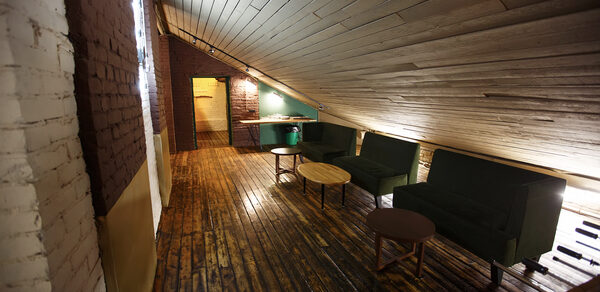  Duty Free Loft. Мансарда в центре Петербурга