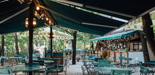 кафе "Я Дома" Лофт-терраса с барной стойкой