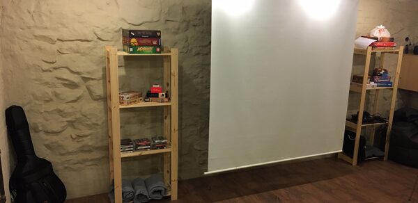 антикафе Эксперт Мини-лофт с большим экраном