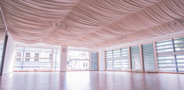 Лофт с панорамными окнами в центре Москвы