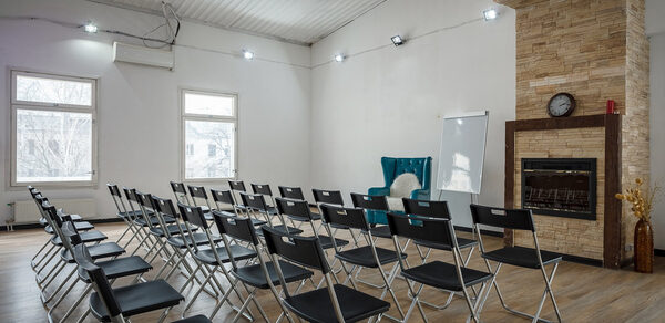 Gold&Dance Светлый лофт с камином